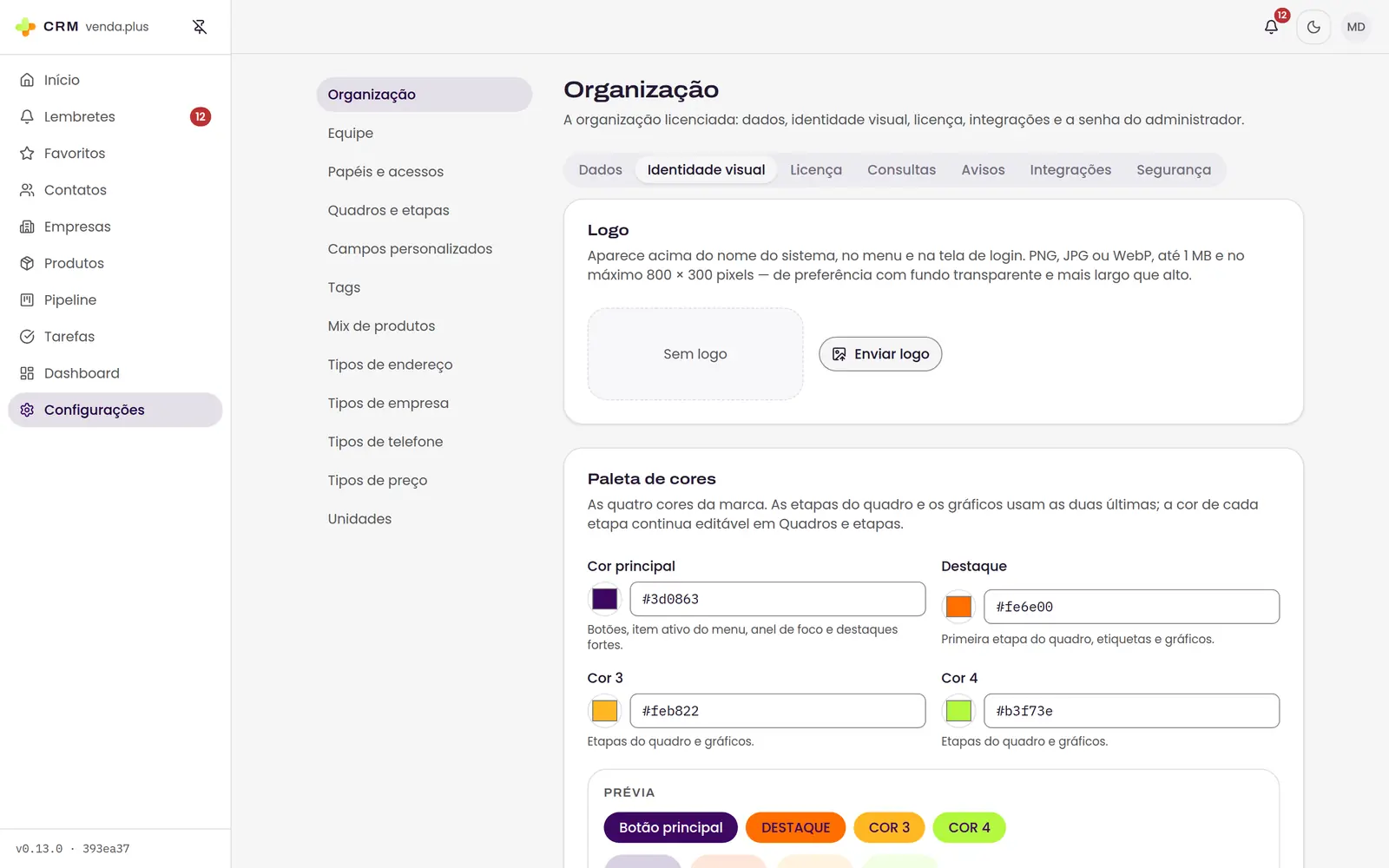Tela de identidade visual da organização, com envio de logo e a paleta de quatro cores.